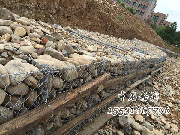 固濱石籠護岸 固濱石籠護岸