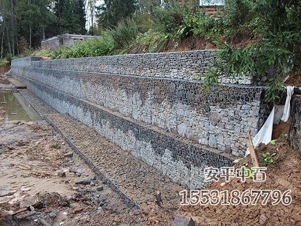 固濱籠擋墻護(hù)岸.jpg 固濱籠擋墻護(hù)岸.jpg