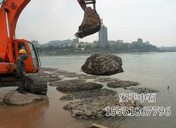 格賓網(wǎng)護岸.jpg 格賓網(wǎng)護岸.jpg